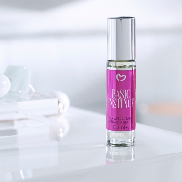 Basic Instinct - Picture 3 of 3